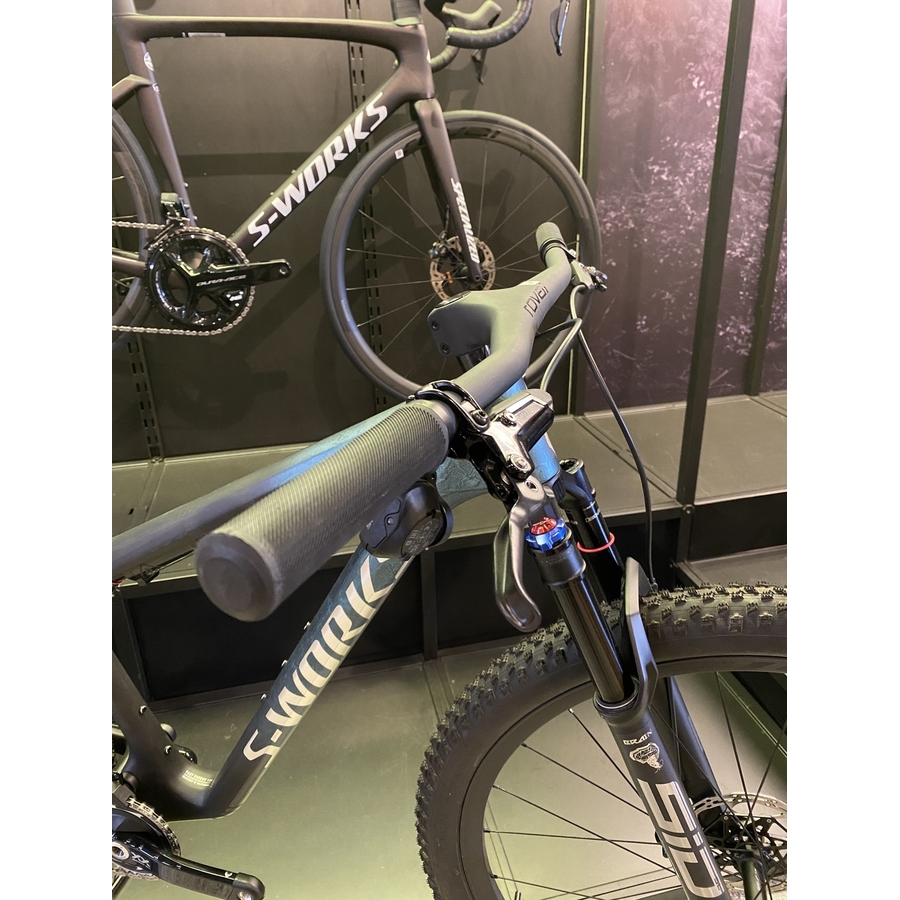 Guidão Specialized Roval seminovo Integrado em Carbono 