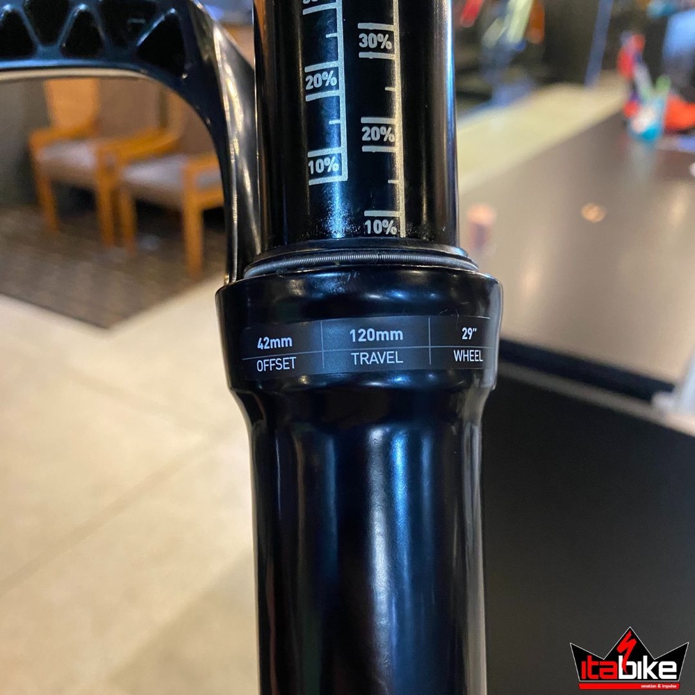 Garfo de Suspensão RockShox Original Reba RL 120mm Preta