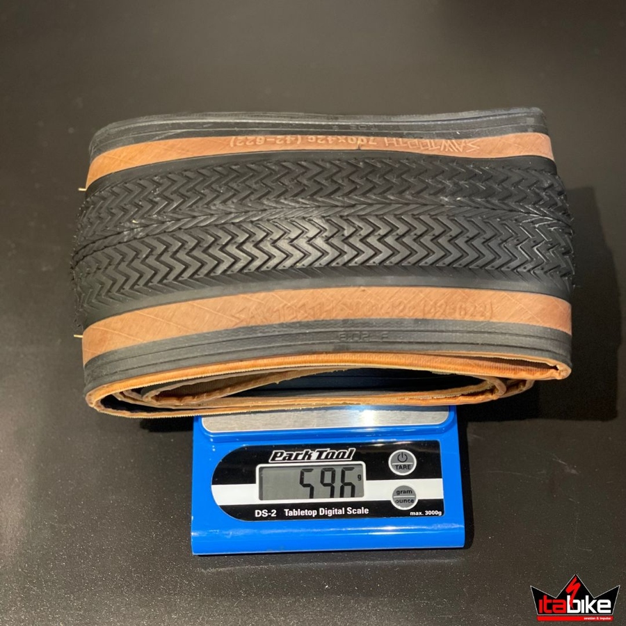 Pneu Gravel Specialized Sawtooth Tubeless Transparent Sidewalls Faixa Bege