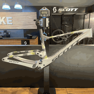 Quadro SCOTT Spark RC WC HMX Flight Attendant em Carbono cinza camuflado