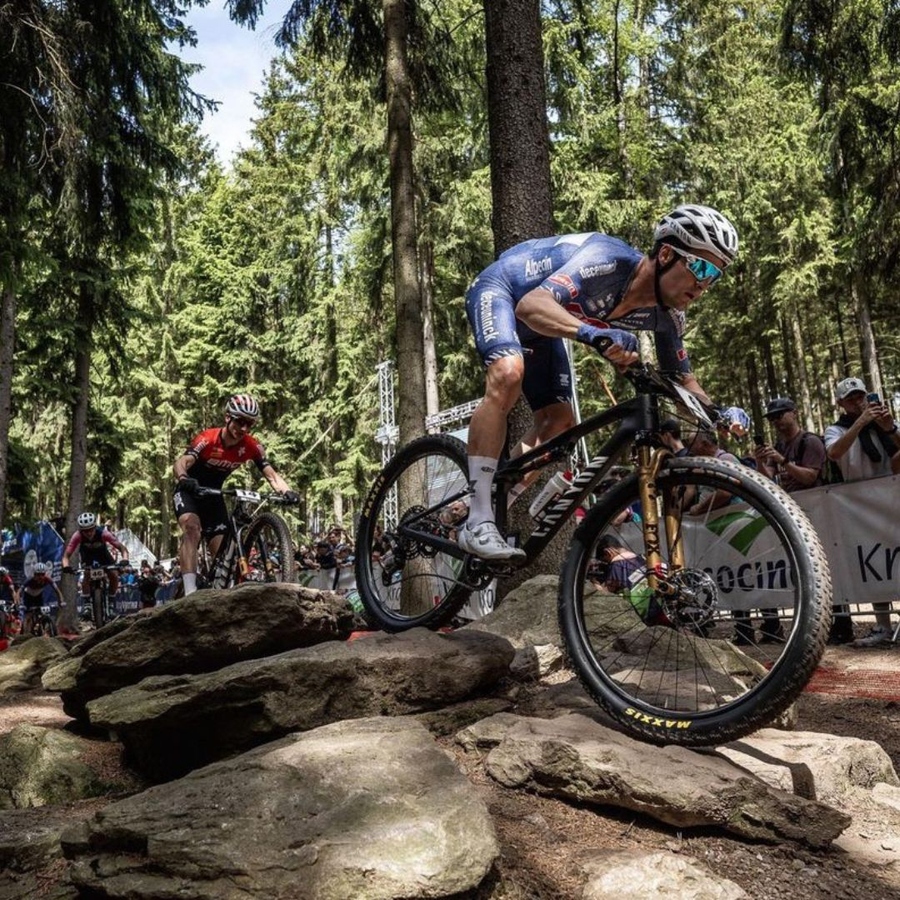 Capacete Abus Airbreaker Roxo