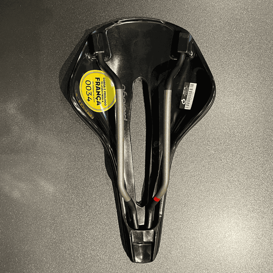 Selim Prologo Nago R4 Pas Tirox com trilho em titâneo Preto