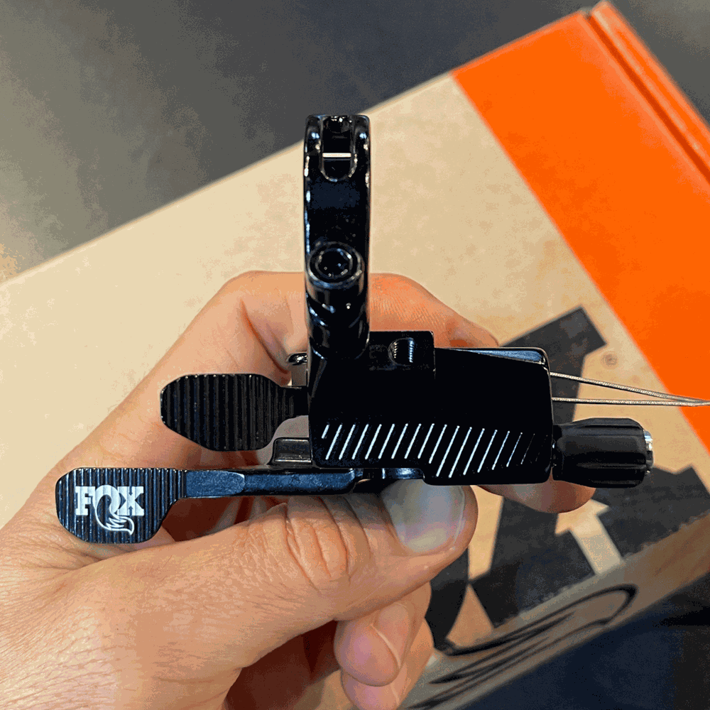 2G✖️BE@RBICK Alavanca de Trava Remota Dupla Fox Original Twin Stick Preta