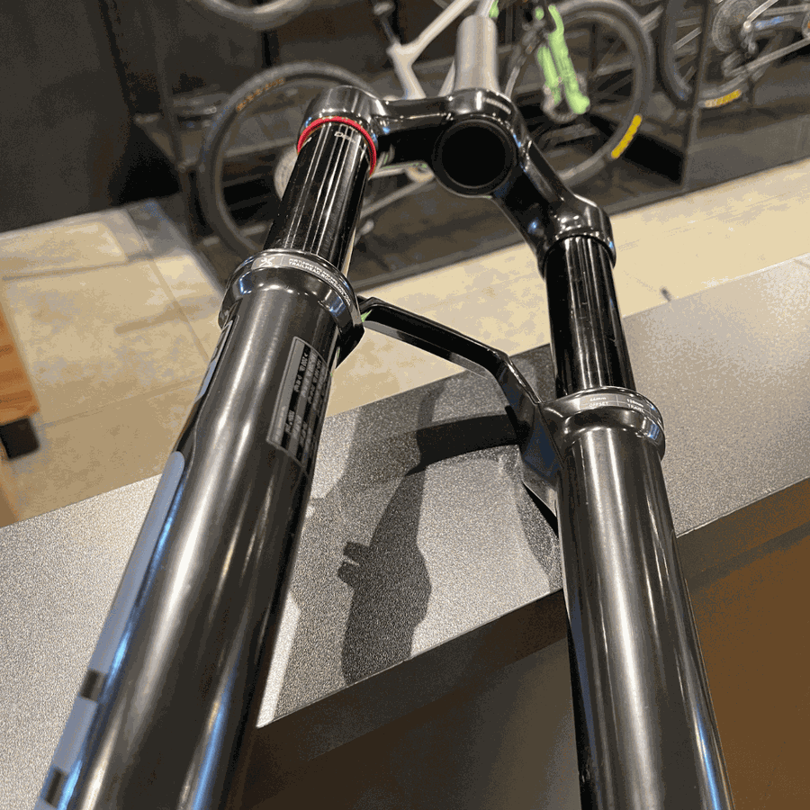 Garfo de Suspensão RockShox Sid Select 120mm Preta com Trava TwistLoc