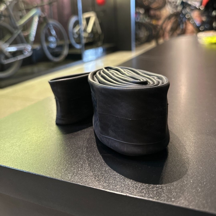 Câmara de Ar CST Com Válvula Presta Aro 29 Preta