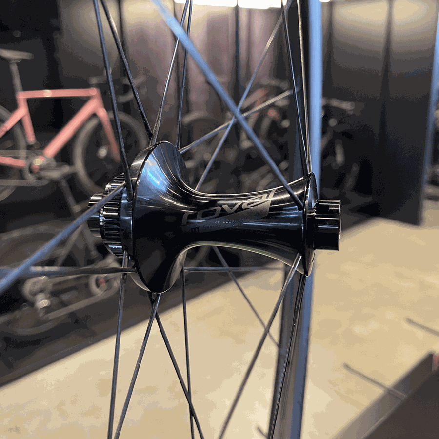 Rodas ROVAL Terra CLX em carbono
