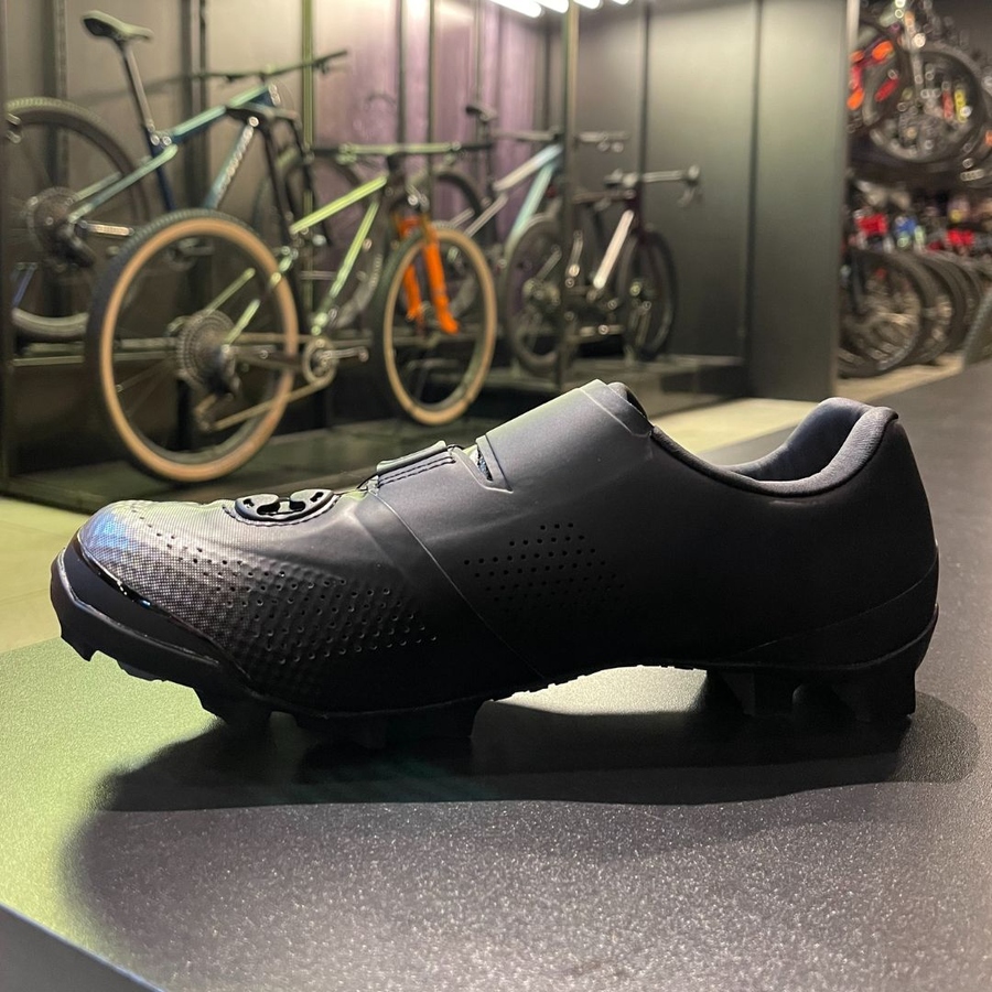 Sapatilha Shimano SH-XC702 MTB Carbon Preta