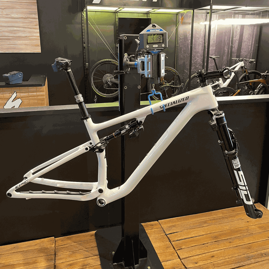Quadro Specialized Epic Evo com Flight Attendant 