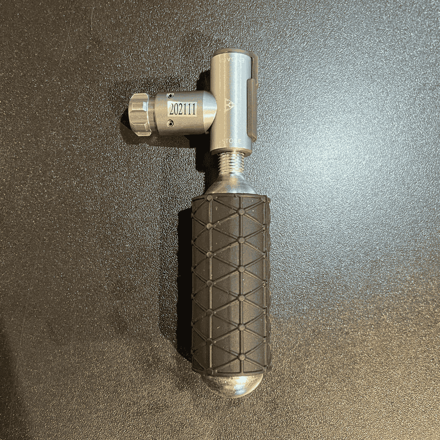 Bico De Co2 Topeak Airbooster já com o Refil 16g