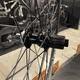 Rodas DT SWISS R470 em Alumínio com cubos SHIMANO - 3