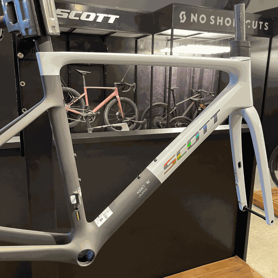 Quadro SCOTT em Carbono ADDICT RC HMX branco e preto