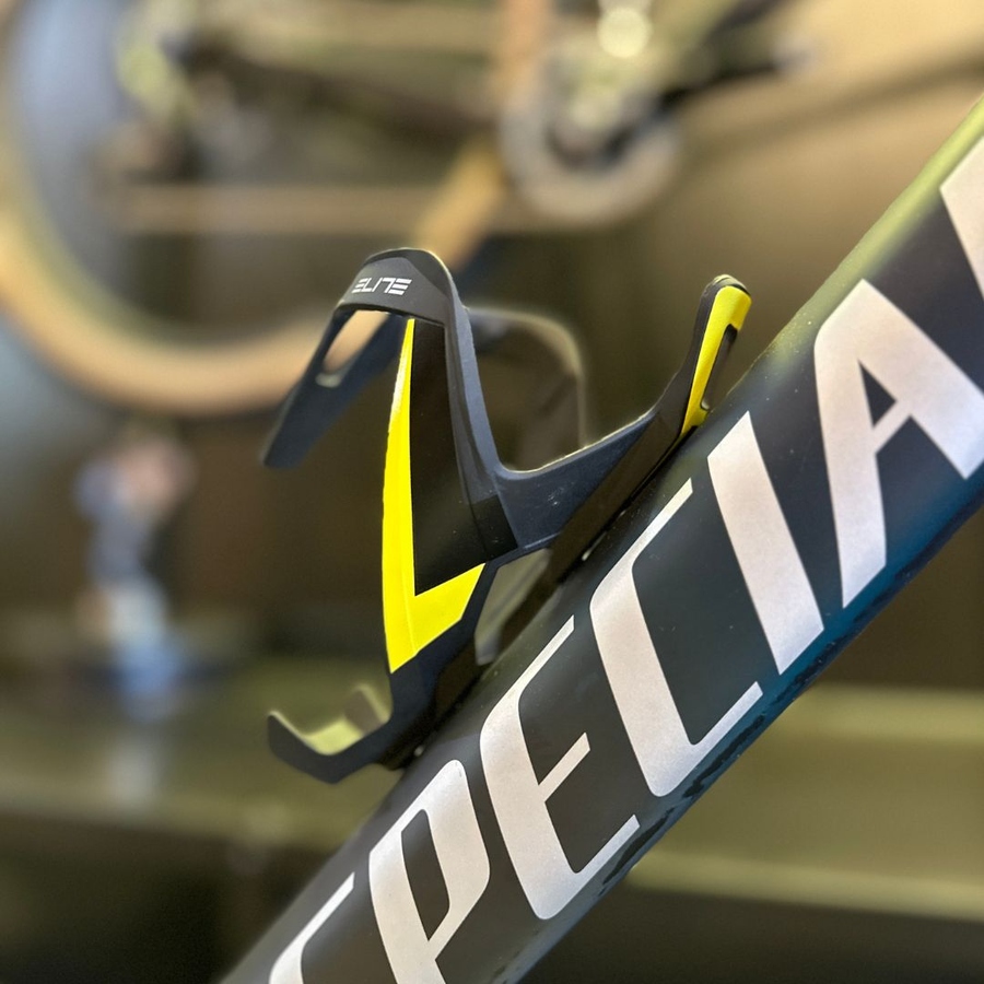 Suporte de Garrafa Elite Vico Carbon Preto e Amarelo