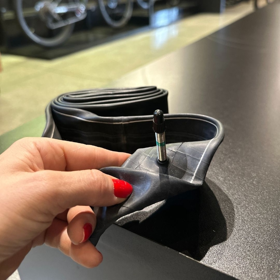 Câmara de Ar CST Com Válvula Presta Aro 29 Preta