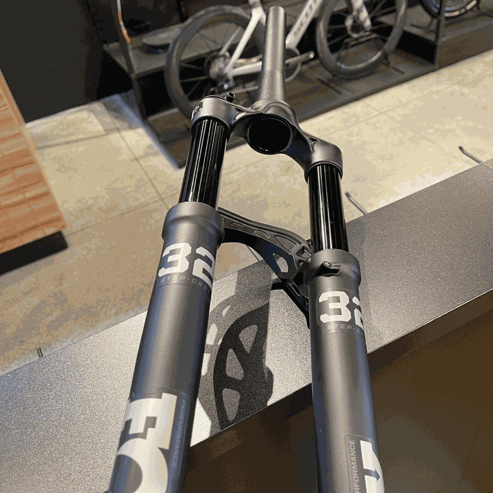 Garfo de Suspensão Fox Performance Original 32 Preta 100mm