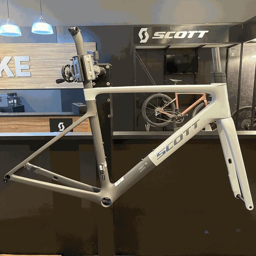 Quadro SCOTT em Carbono ADDICT RC HMX branco e preto
