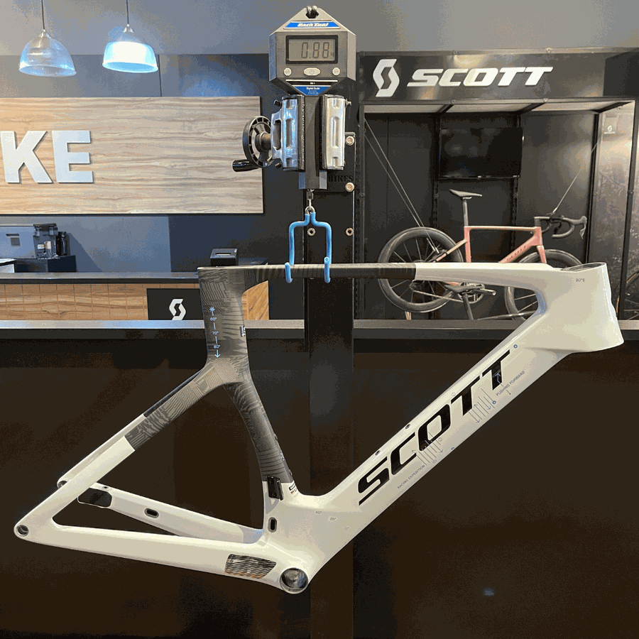 Quadro SCOTT em Carbono FOIL HMX branco e preto