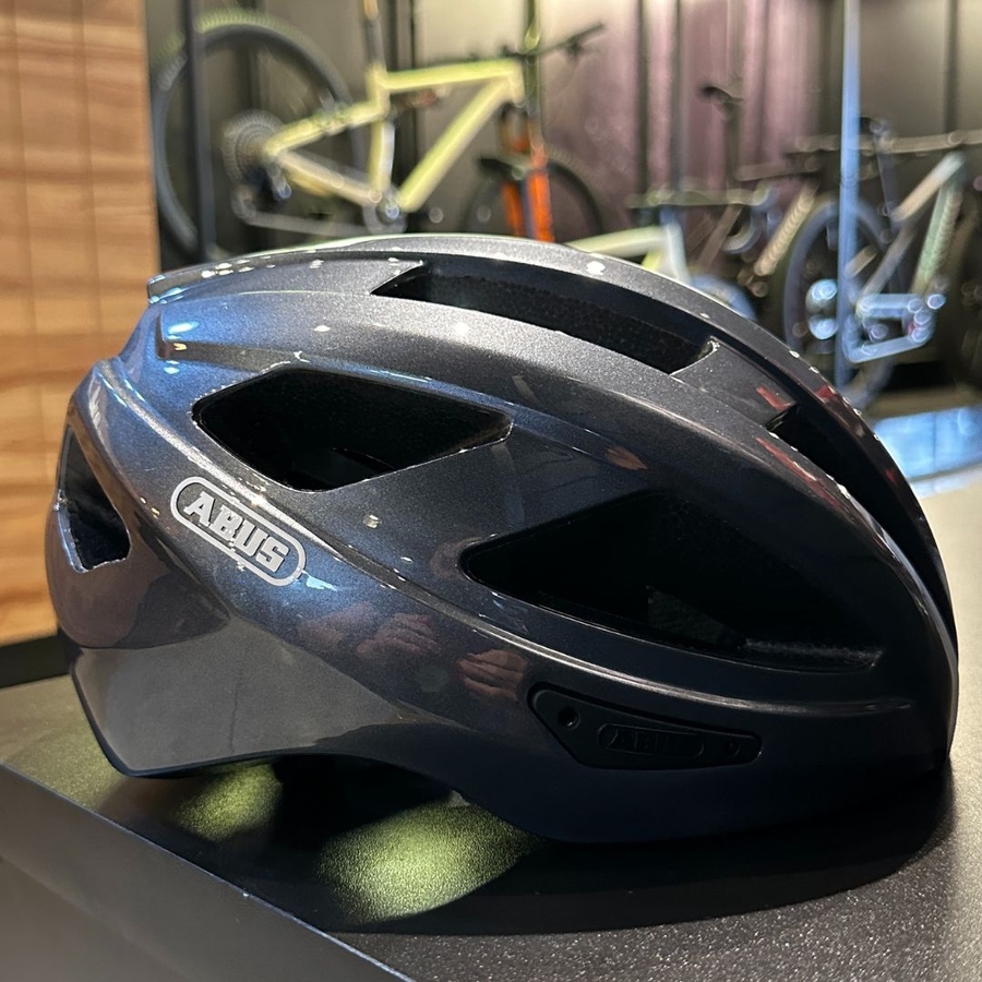 Capacete Abus Macator Titan