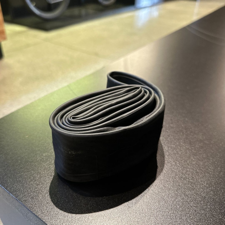 Câmara de Ar Maxxis Com Válvula Presta Aro 29 Preta