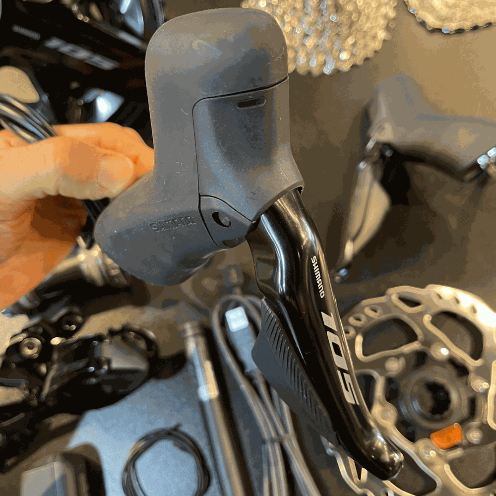 Grupo de Peças Shimano Original 105 Di2 Eletrônico de 12 velocidades