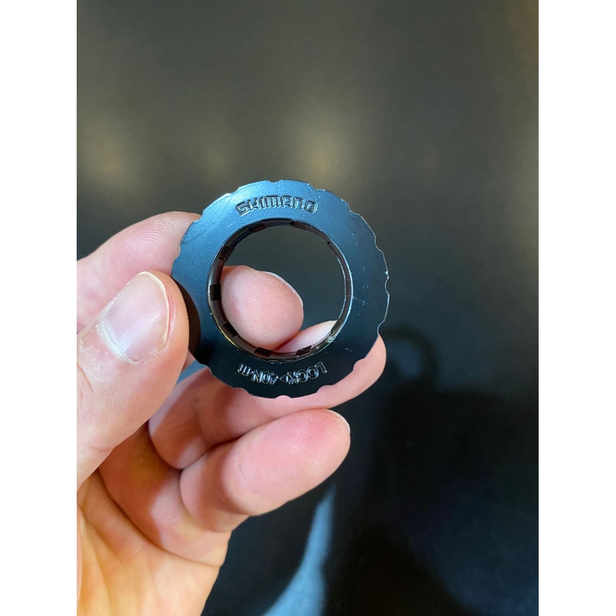 Tampa de Fixação Para Disco CenterLock Preta