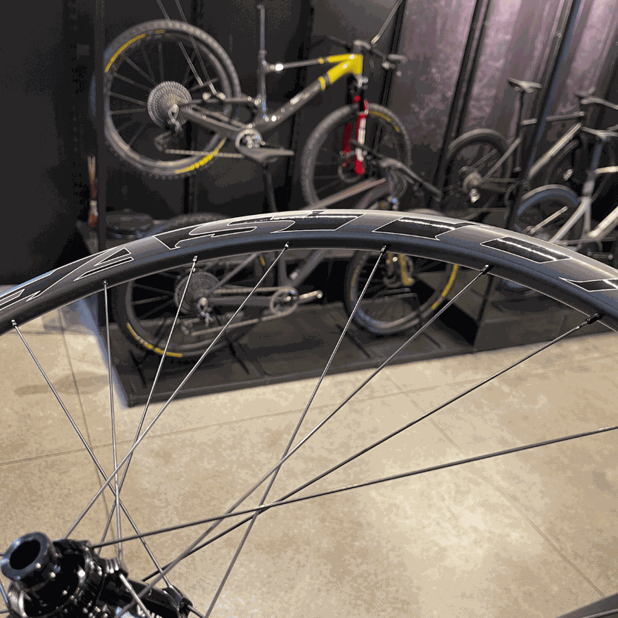 Rodas Easton EC90 AX em Carbono