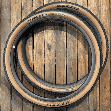 Par de Pneus MTB MAXXIS REKON RACE 2.4 Tubeless bege