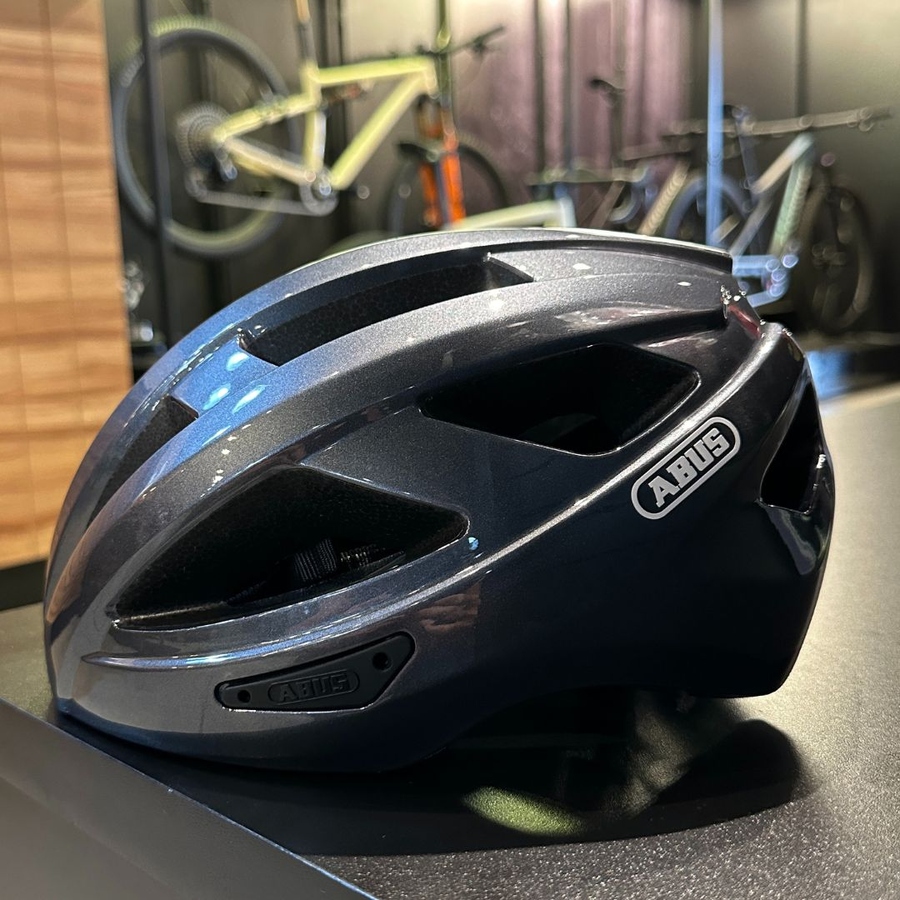 Capacete Abus Macator Titan