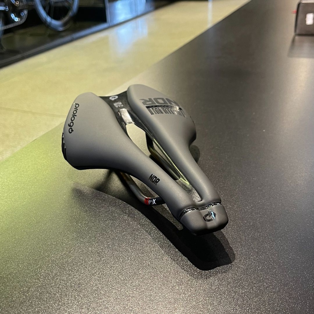 selim_prologo_dimension_ndr_ti