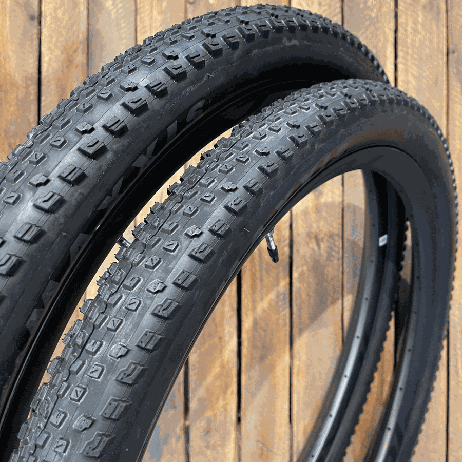 Par de Pneus MTB MAXXIS REKON RACE 2.4 Tubeless Cinza
